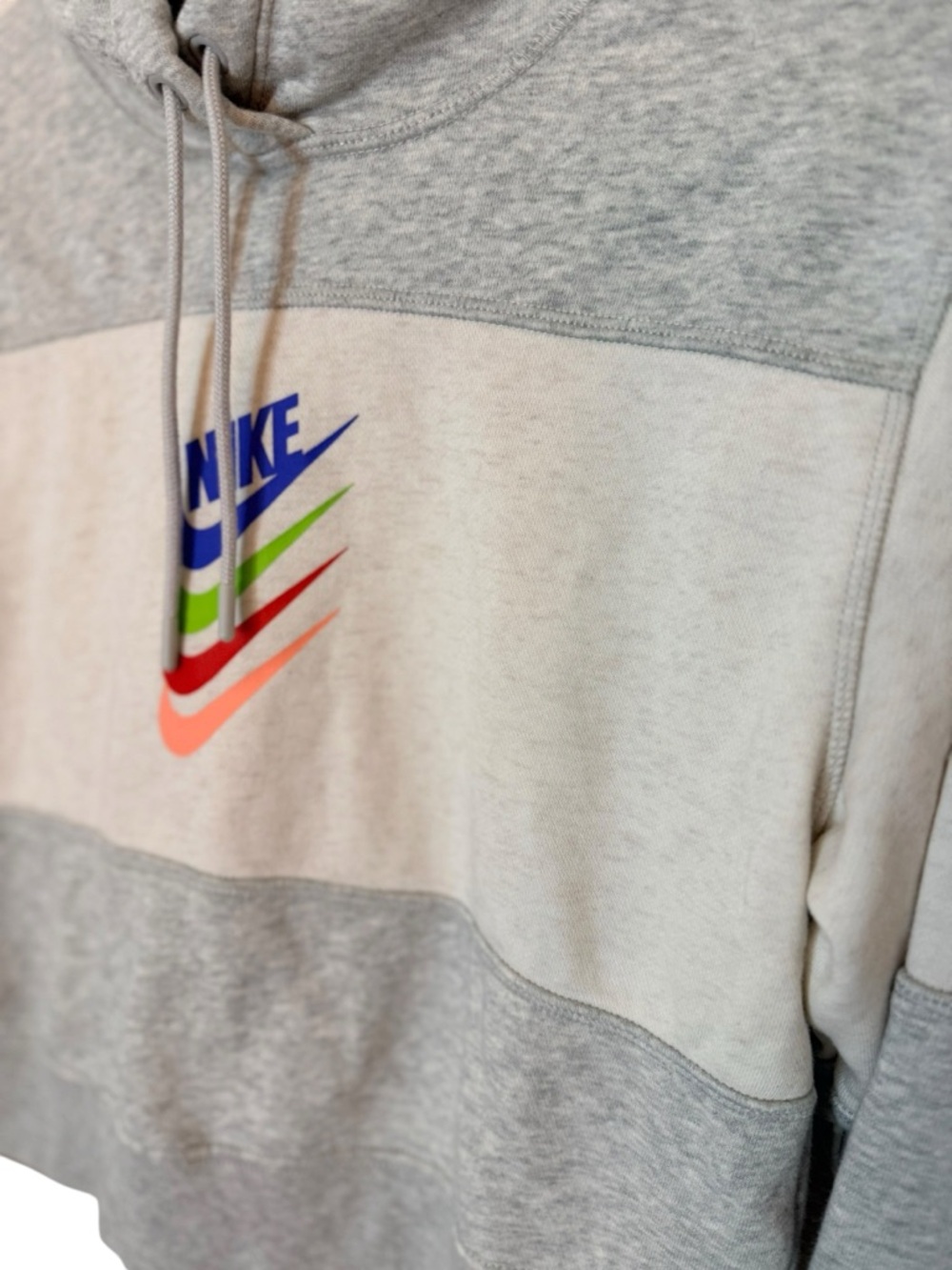 Nike Cropped Hoodie Women’s XS Gray Cream Colorblock Multicolor Logo Sweatshirt - Picture 4 of 8